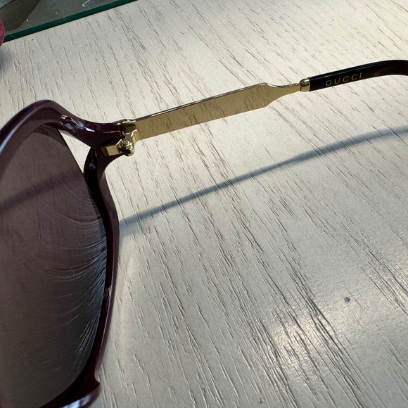 Gucci Mauve Sunglasses - Picture 4 of 6